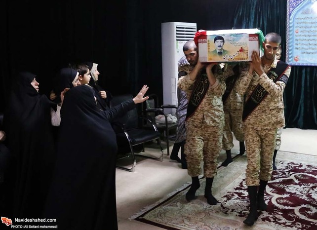 مراسیم الوداع مع الشهید حسین ادیبان بمقبرة شهداء طهران