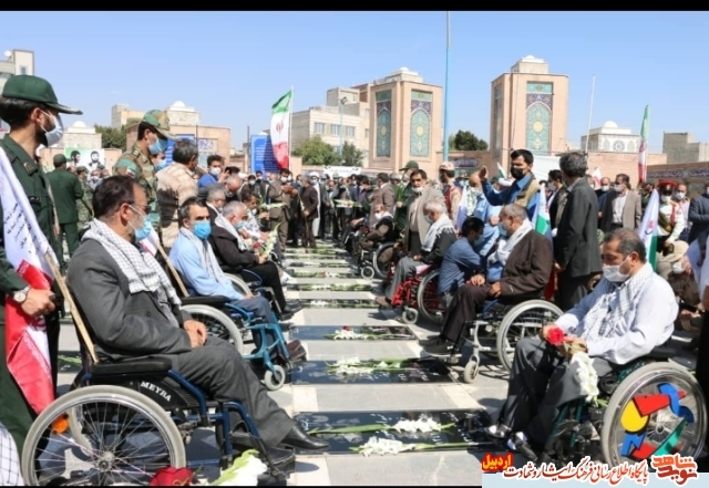 گزارش تصویری |به مناسبت هفته دفاع مقدس غبارروبی و عطر اقشانی مزار مطهر شهدا در استان اردبیل برگزار شد .
