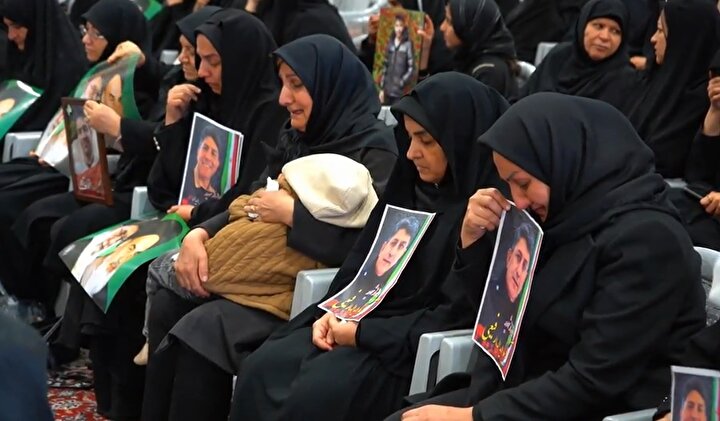 چهلمین روز شهادت حافظان امنیت و هموطنان در اصفهان با نگاهی متفاوت