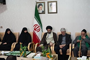 خانواده‌های شهدای اقتدار کاشان با فرزند سردار...