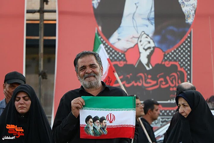 خروش اصفهانی‌ها در سوگ قائد عظیم‌الشأن، شهید امام خامنه‌ای