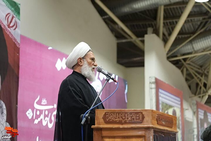 اصفهانی‌ها چهلمین روز خاک‌سپاری رهبر شهید امت را گرامی داشتند