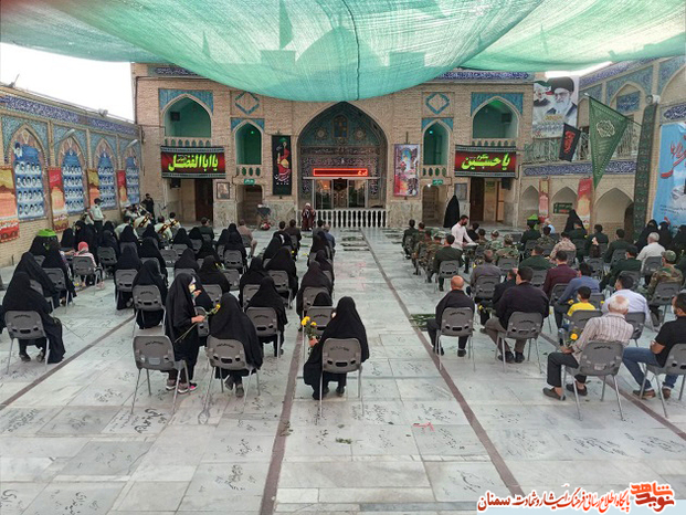مراسم میهمانی لاله‌ها به مناسبت هفته دفاع مقدس - یکم مهرماه ۱۴۰۰ گلزار شهدای امامزاده اشرف سمنان